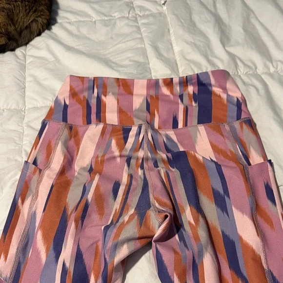 Stylish Pink and Purple Patterned Leggings and Sports Bra - Picture 7 of 7